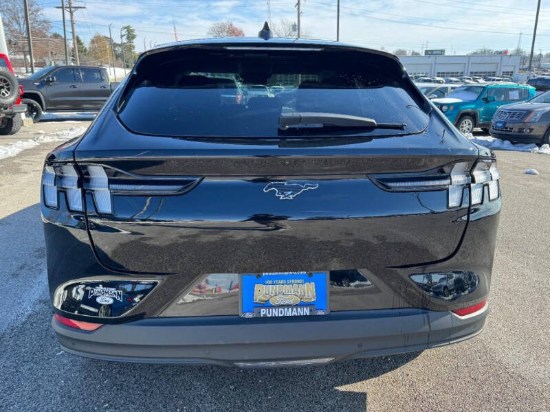 2023 Ford Mustang Mach-E Select