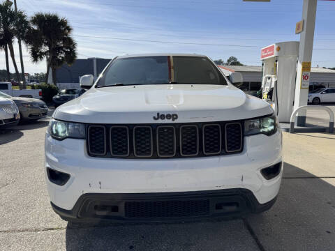 2017 Jeep Grand Cherokee Laredo