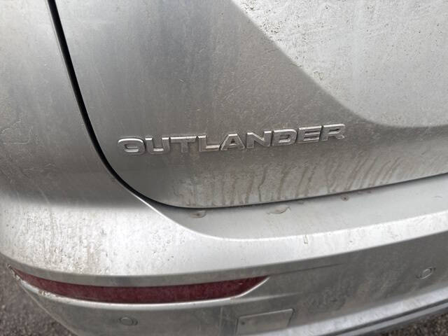 2025 Mitsubishi Outlander