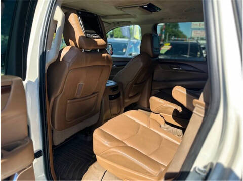 2015 Cadillac Escalade Platinum