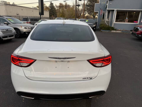 2016 Chrysler 200 C Platinum