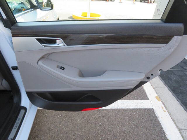 2015 Hyundai Genesis