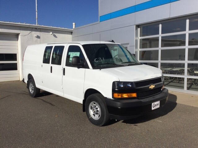 2025 Chevrolet Express 3500