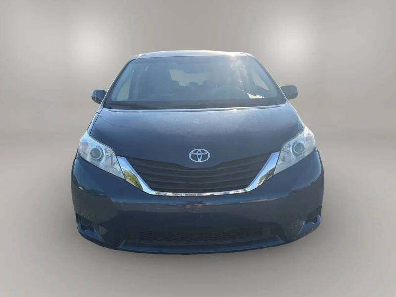 2011 Toyota Sienna