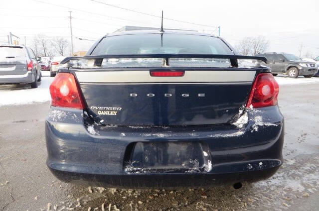 2013 Dodge Avenger SE