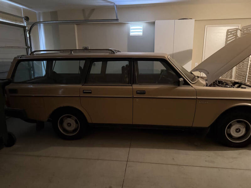 1985 Volvo 240 DL
