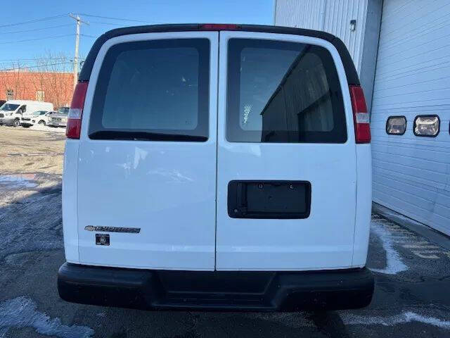 2021 Chevrolet Express 2500