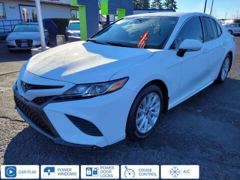 2020 Toyota Camry for sale at BAYSIDE AUTO SALES in Everett WA