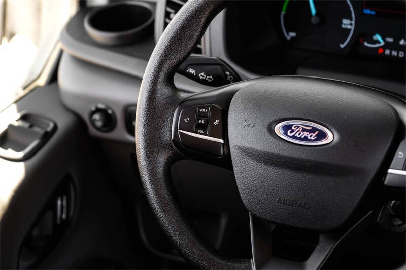 2022 Ford E-Transit 350