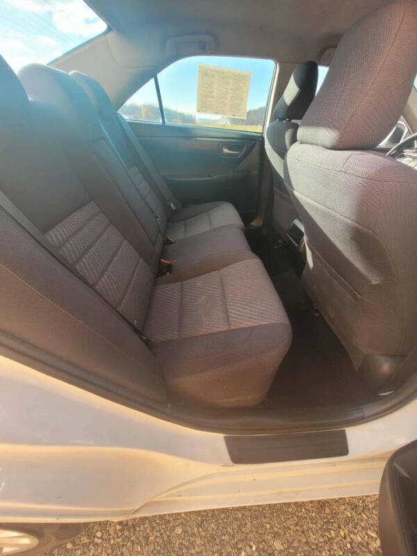 2016 Toyota Camry LE