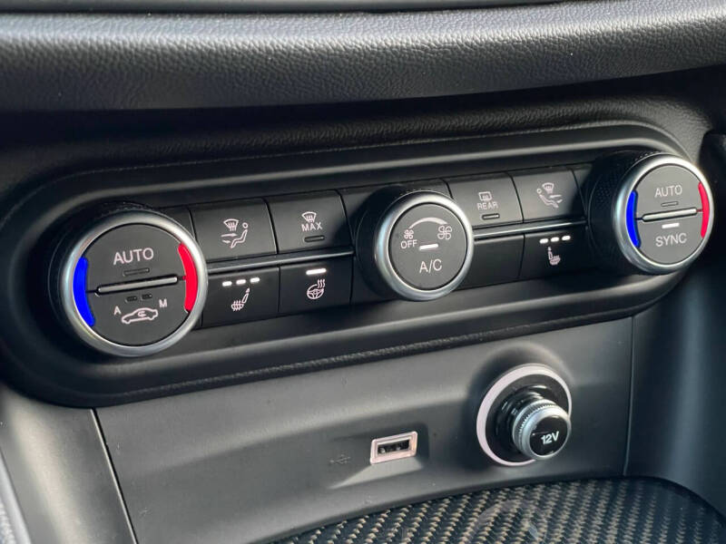 2022 Alfa Romeo Stelvio Quadrifoglio