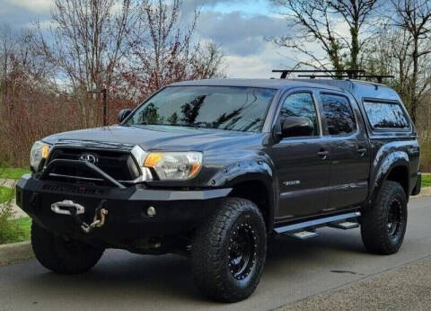 2012 Toyota Tacoma for sale at CLEAR CHOICE AUTOMOTIVE in Milwaukie OR