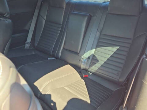 2012 Dodge Challenger SXT Plus