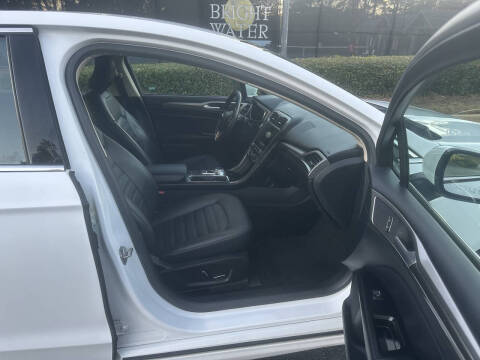 2017 Ford Fusion Hybrid SE