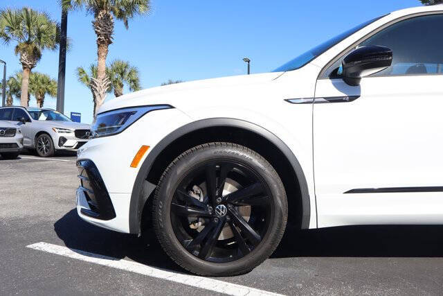 2023 Volkswagen Tiguan SE R-Line Black