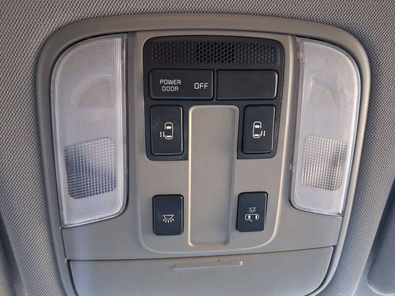 2017 Kia Sedona LX