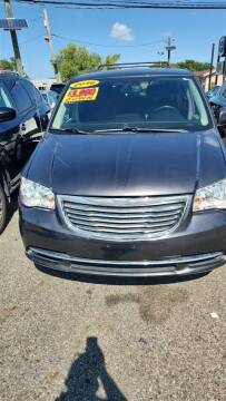2016 Chrysler Town and Country for sale at ARGENT MOTORS in South Hackensack NJ