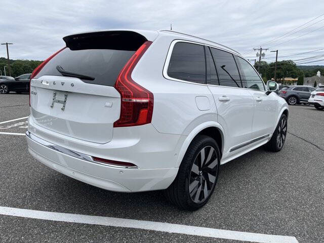 2024 Volvo XC90 Recharge T8 Ultimate Bright Theme 7P