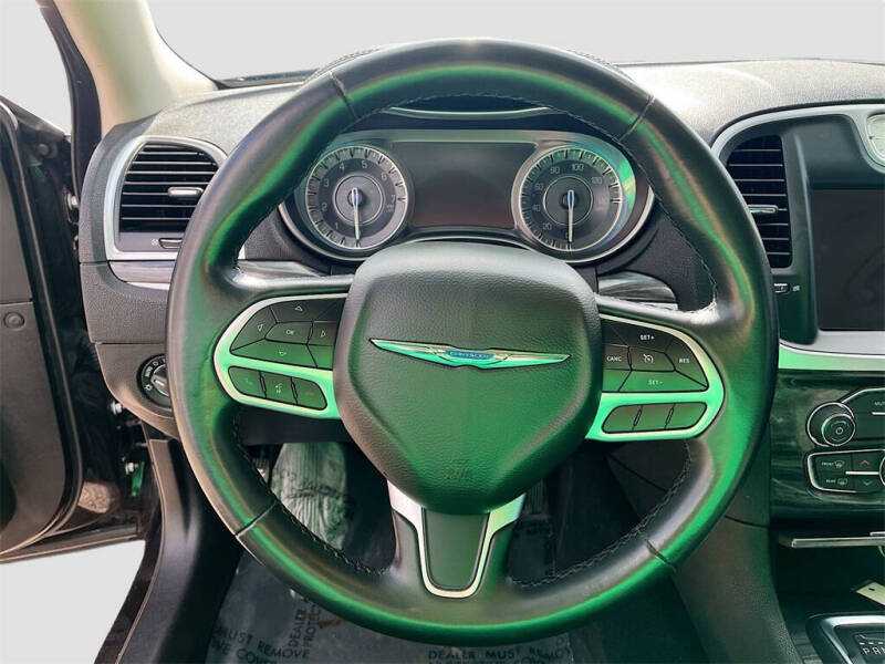 2022 Chrysler 300 Touring