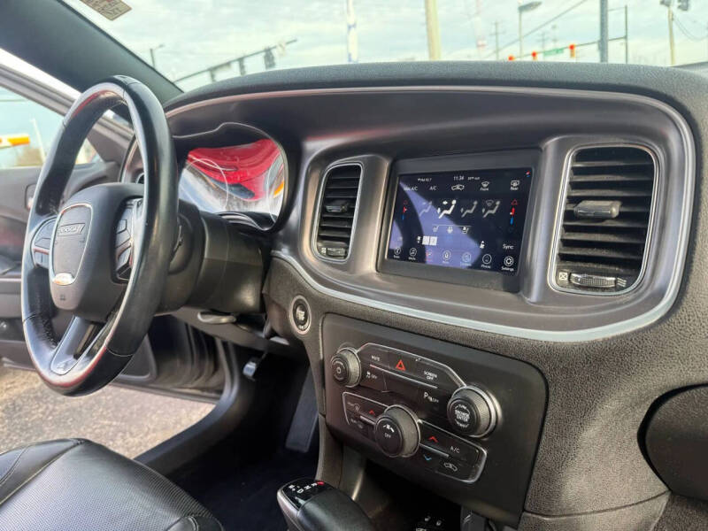 2019 Dodge Charger SXT