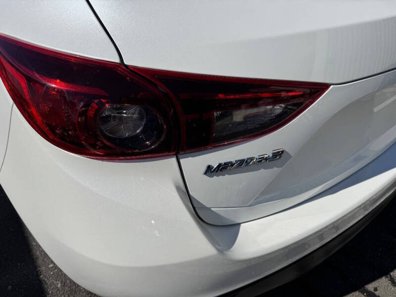 2015 Mazda MAZDA3 i Grand Touring