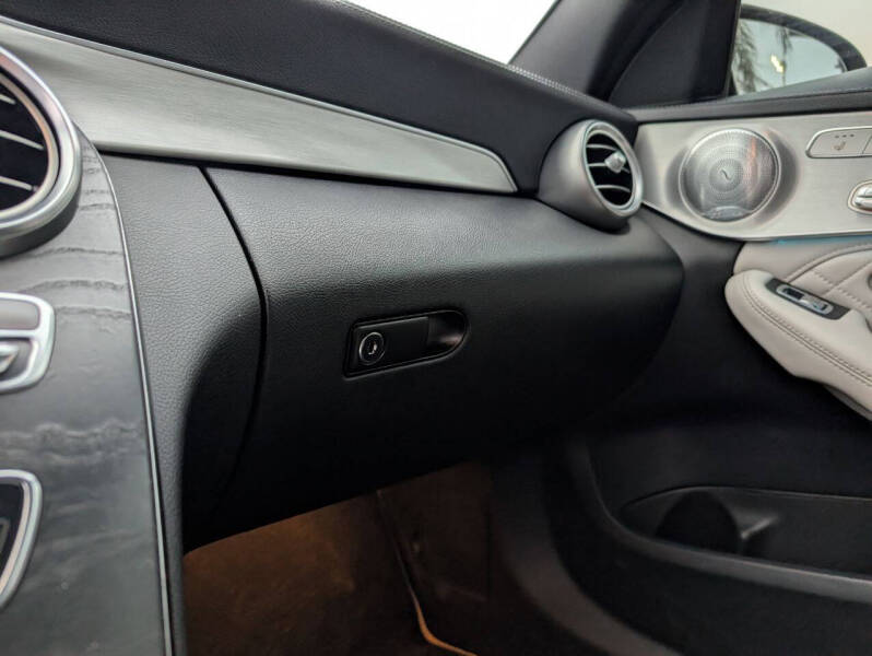 2016 Mercedes-Benz C-Class