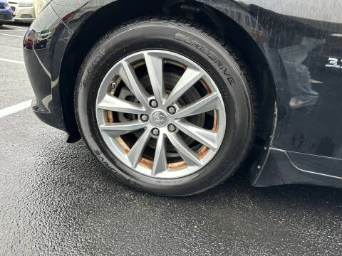 2015 Infiniti Q50 Premium