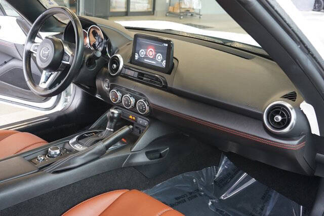 2022 Mazda MX-5 Miata RF Grand Touring