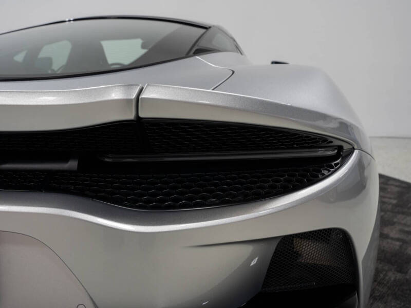 2023 McLaren GT
