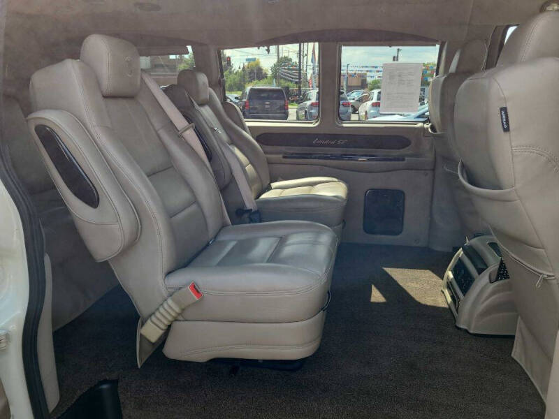 2019 GMC Savana 2500