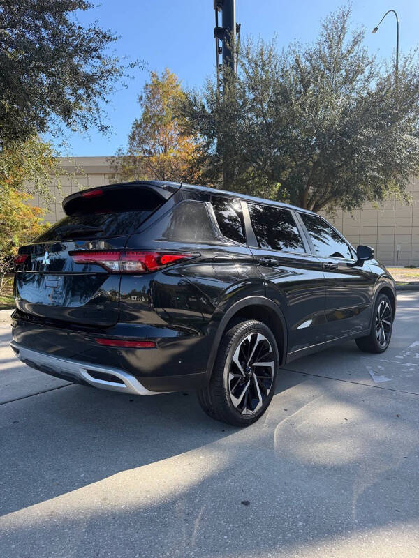 2023 Mitsubishi Outlander SE