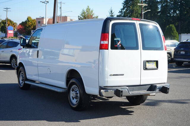 2024 Chevrolet Express 2500