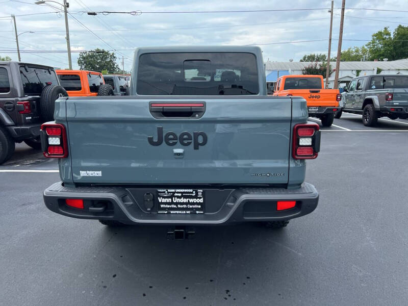 2025 Jeep Gladiator Sport