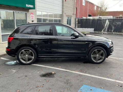 2012 Audi Q5 3.2 quattro Premium Plus