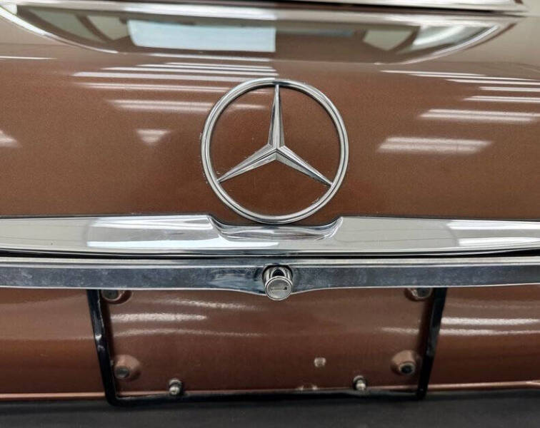 1975 Mercedes-Benz SL-Class