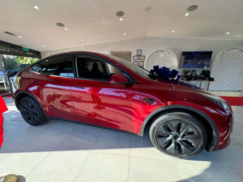 2024 Tesla Model Y Long Range