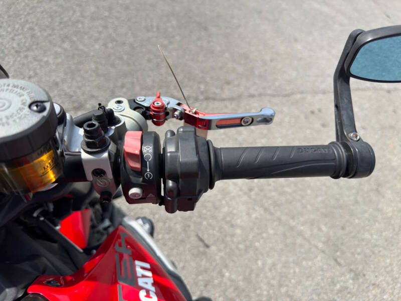 2023 Ducati Monster Plus