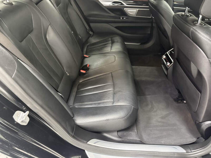 2019 BMW 7 Series 740i