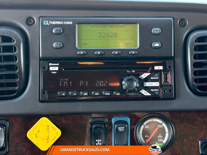 2018 Freightliner M2 106