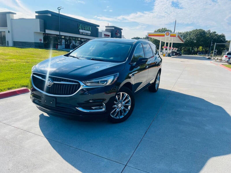 Buick Enclave's photo