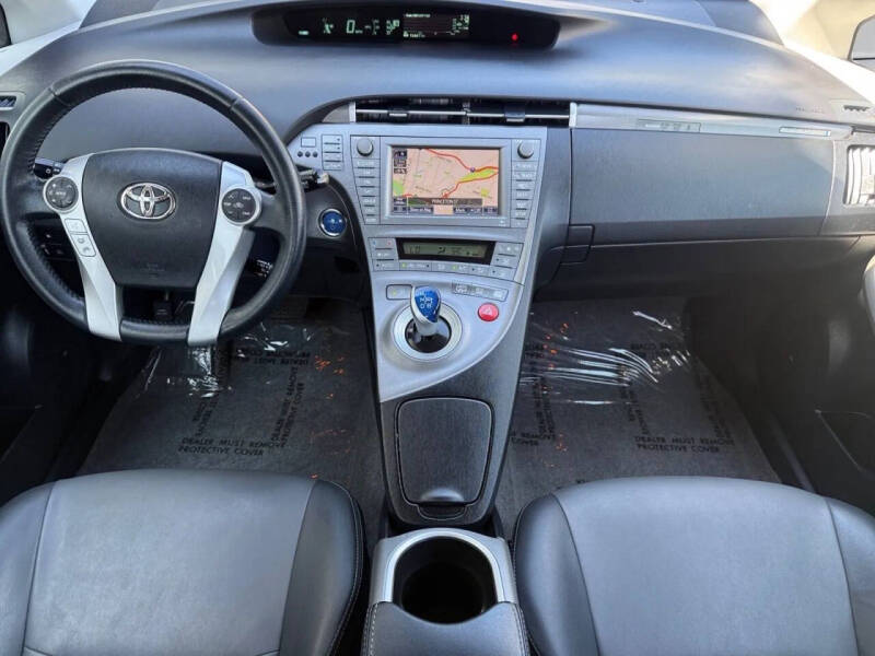 2014 Toyota Prius Plug-in Hybrid