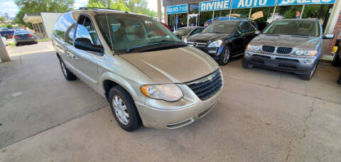 2006 Chrysler Town and Country for sale at Divine Auto Sales LLC in Omaha NE