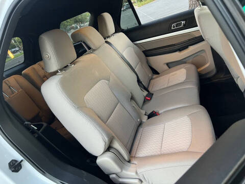 2019 Ford Explorer