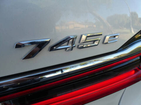2022 BMW 7 Series 745e xDrive