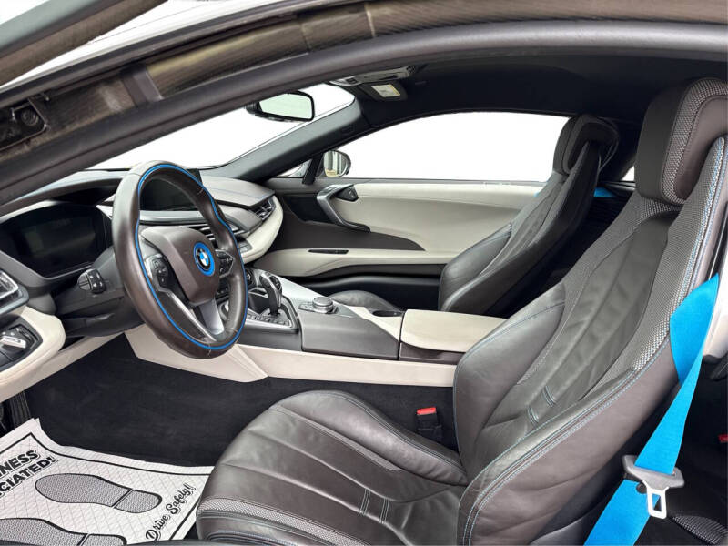 2017 BMW i8