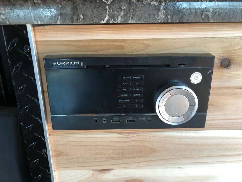 2022 Glacier 17’ RV