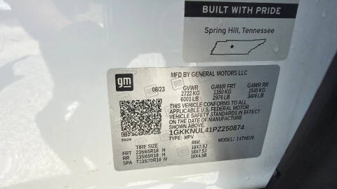 2023 GMC Acadia SLT