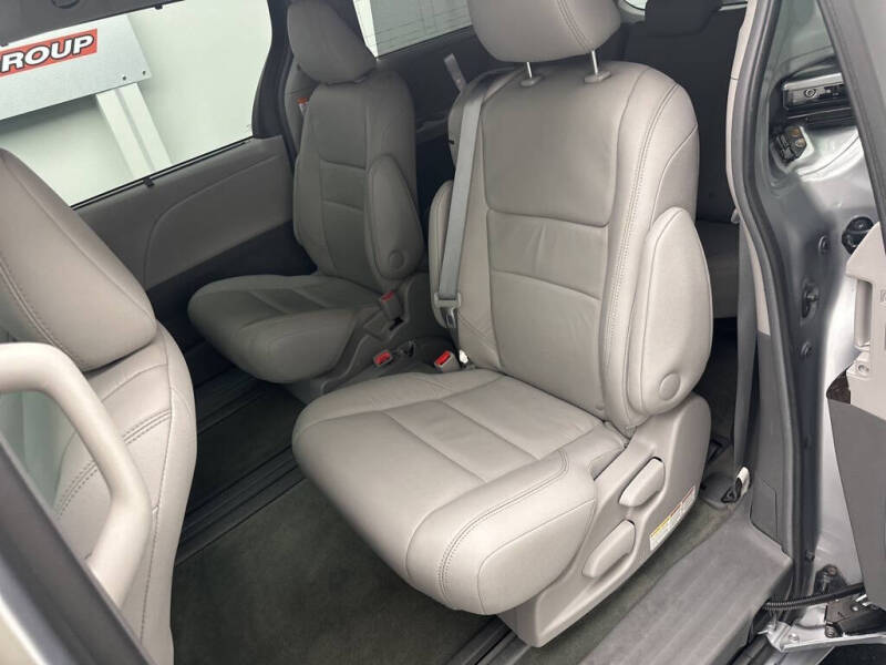 2016 Toyota Sienna