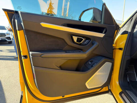 2020 Lamborghini Urus