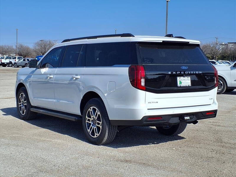 2026 Ford Expedition MAX Active